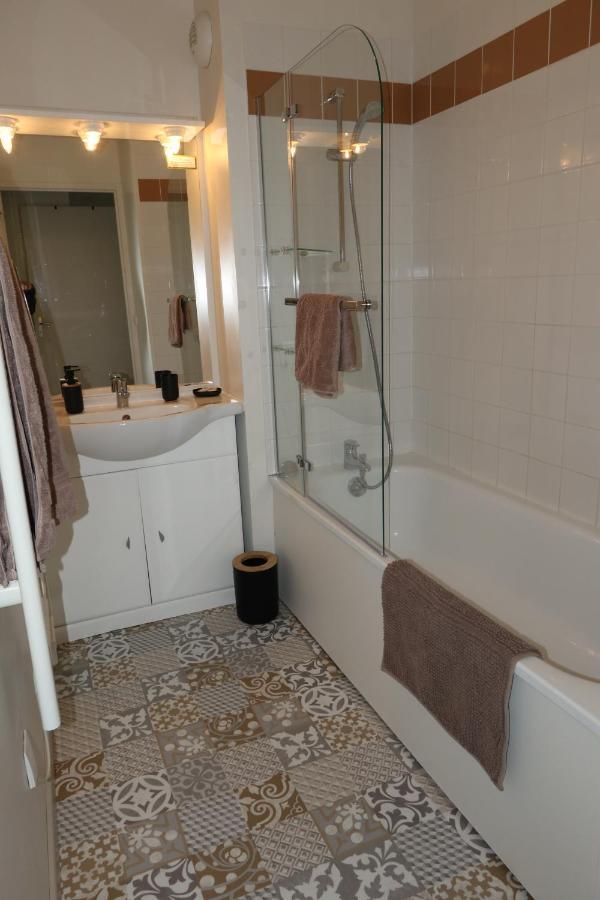 Charmant 2 Pieces Proche D Honfleur, Piscine En Saison, Parking Gratuit, Wifi Équemauville Kültér fotó